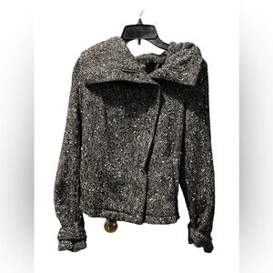 XoXo Women's Medium Gray & Black Coat Very Warm and Cozy Zip Up